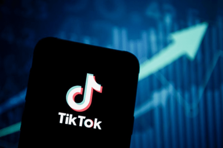 Hướng dẫn hack theo dõi tiktok và tim tiktok uy tín