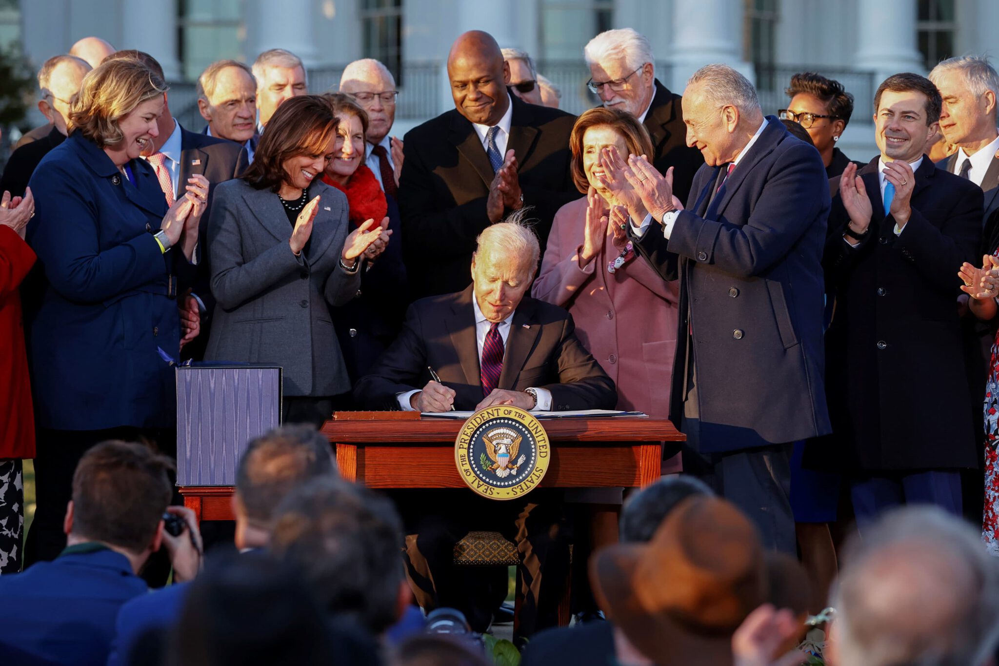 Biden-signs-Infrastructure-Bill-2048x1365[1].jpg