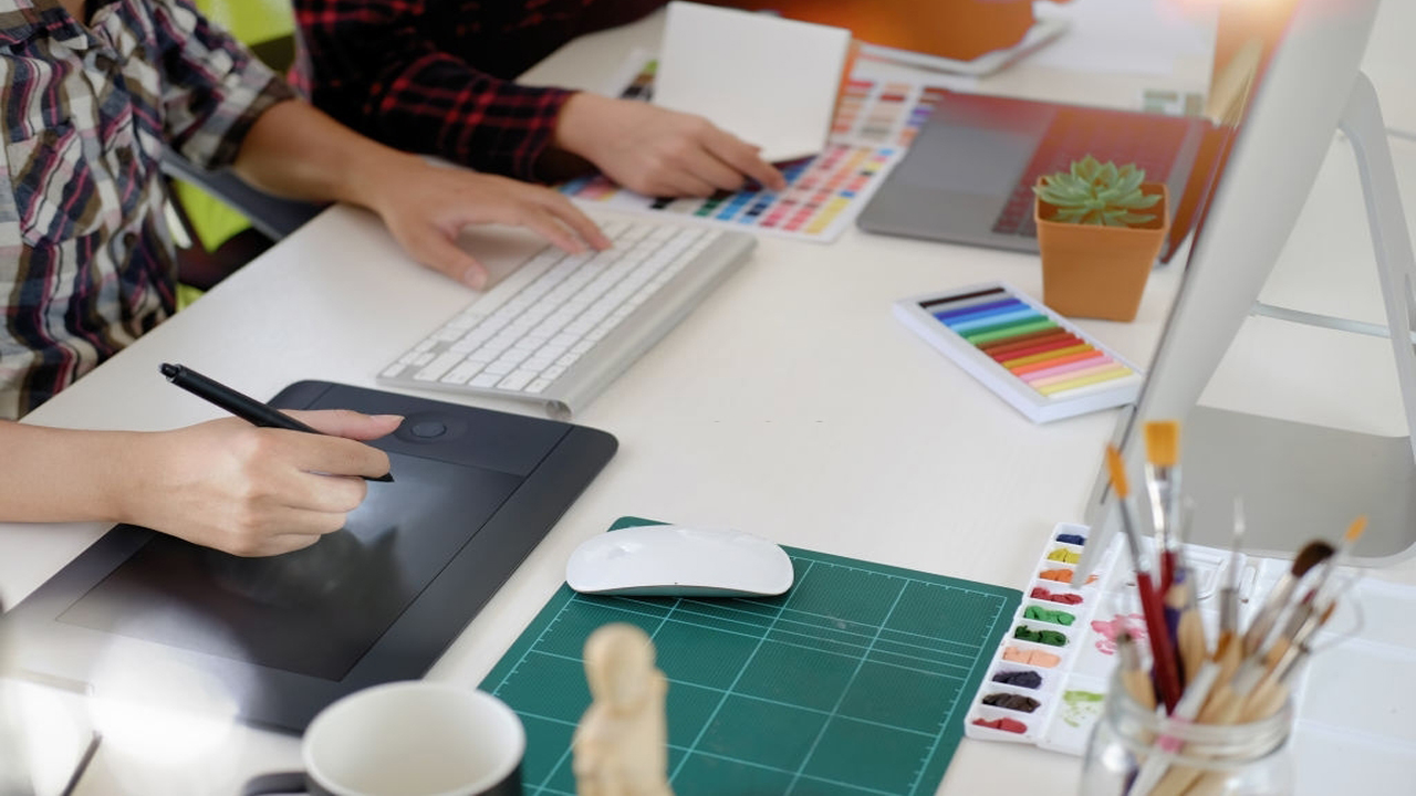 Co-Ai-noi-nao-kiem-tien-nhieu-tien.jpg Co-Ai-noi-nao-kiem-tien-nhieu-tien.jpg