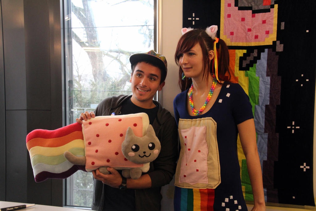 cosplay_nyan_cat_and_chris_torres_by_kimidori_apple_d603tyo_fullview[1].jpg