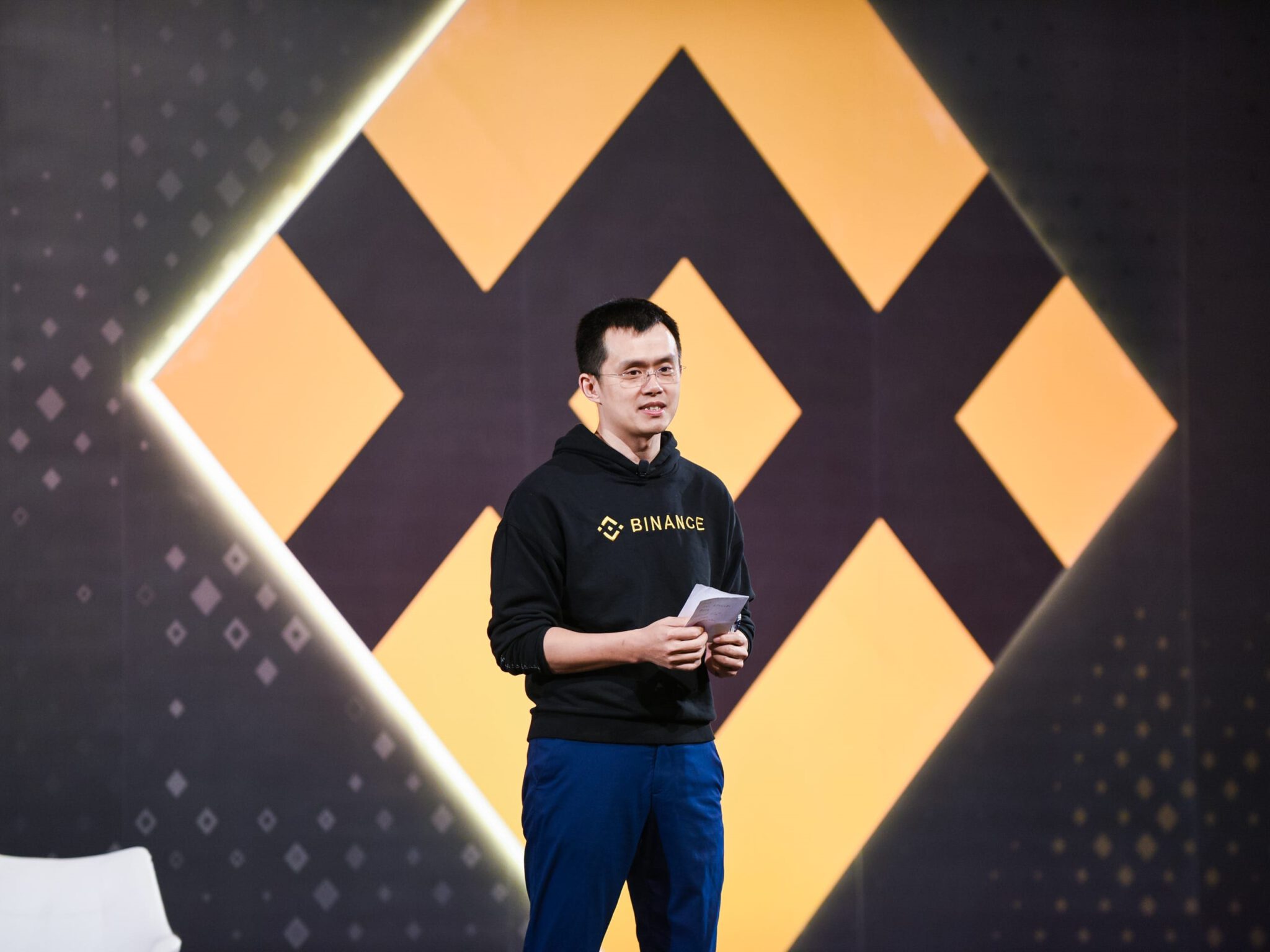 CZ-Binance-2048x1536[1].jpg